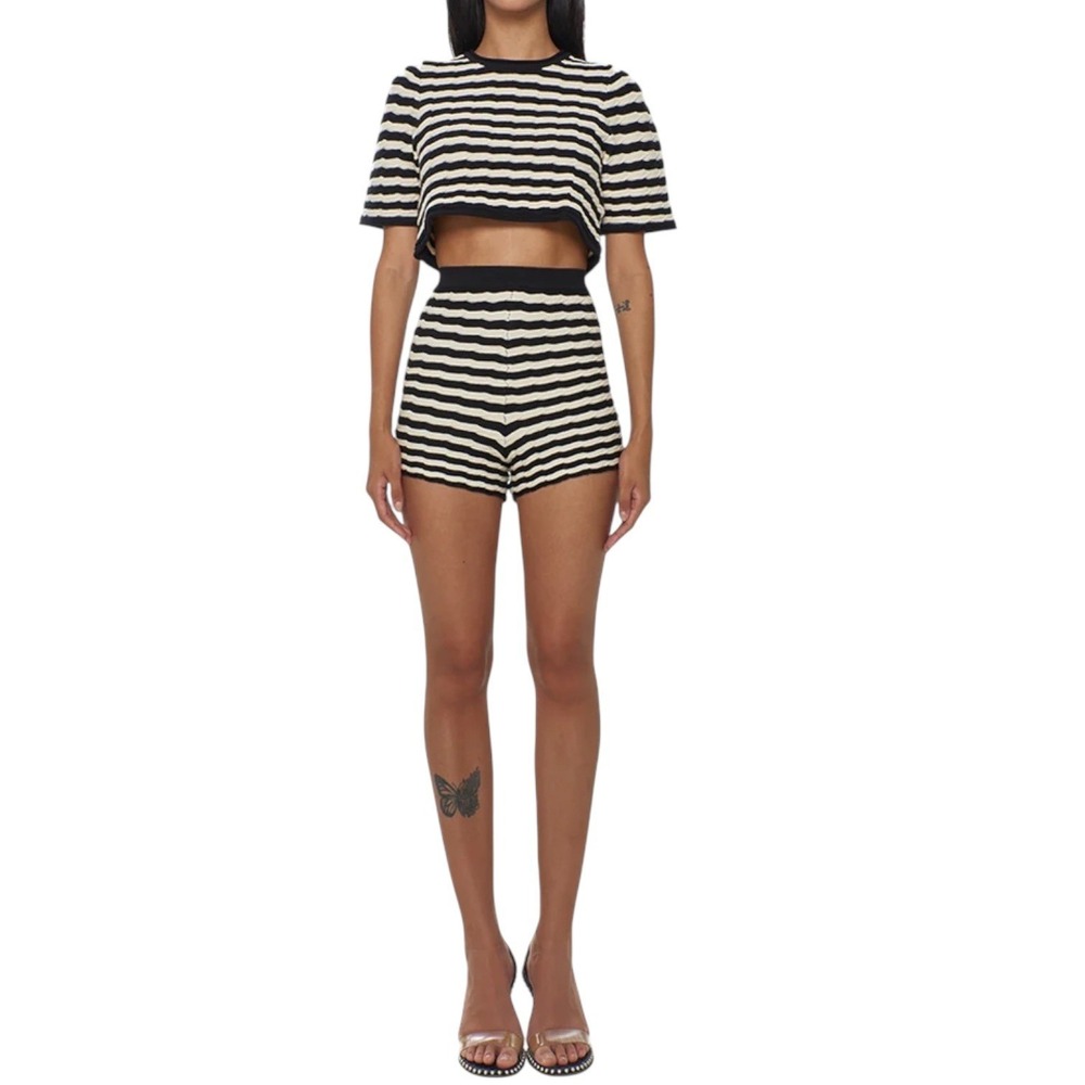 YUYU Soft Butter Cable Knit Cropped Top Black White Striped  Women's Size Small